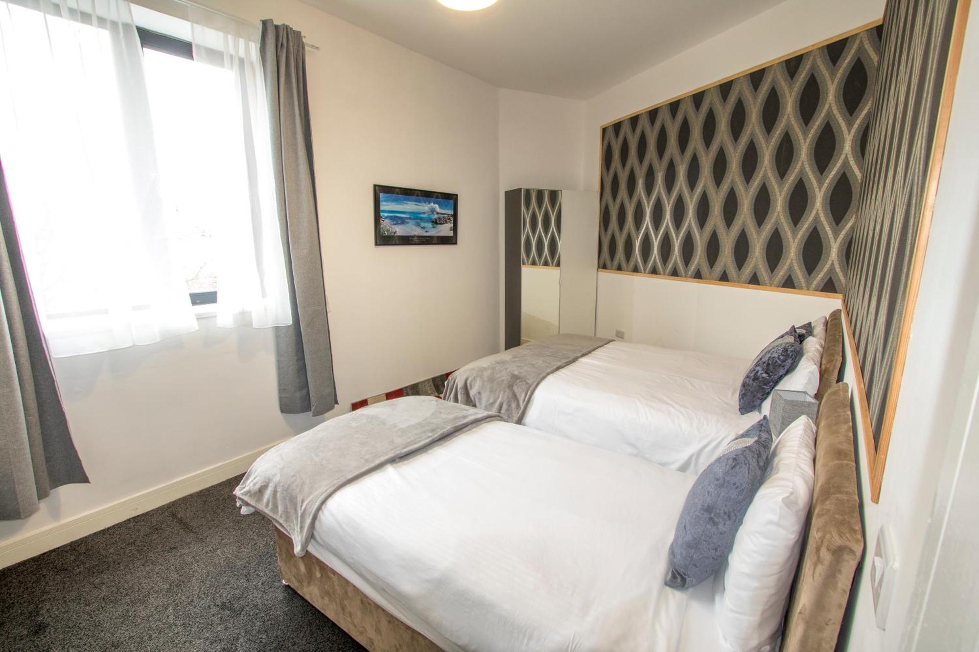 Ideal For Groups - Modern 2 Bedroom Apartment - Free Parking, Transit Links, Close To Stadiums Манчестер Екстер'єр фото