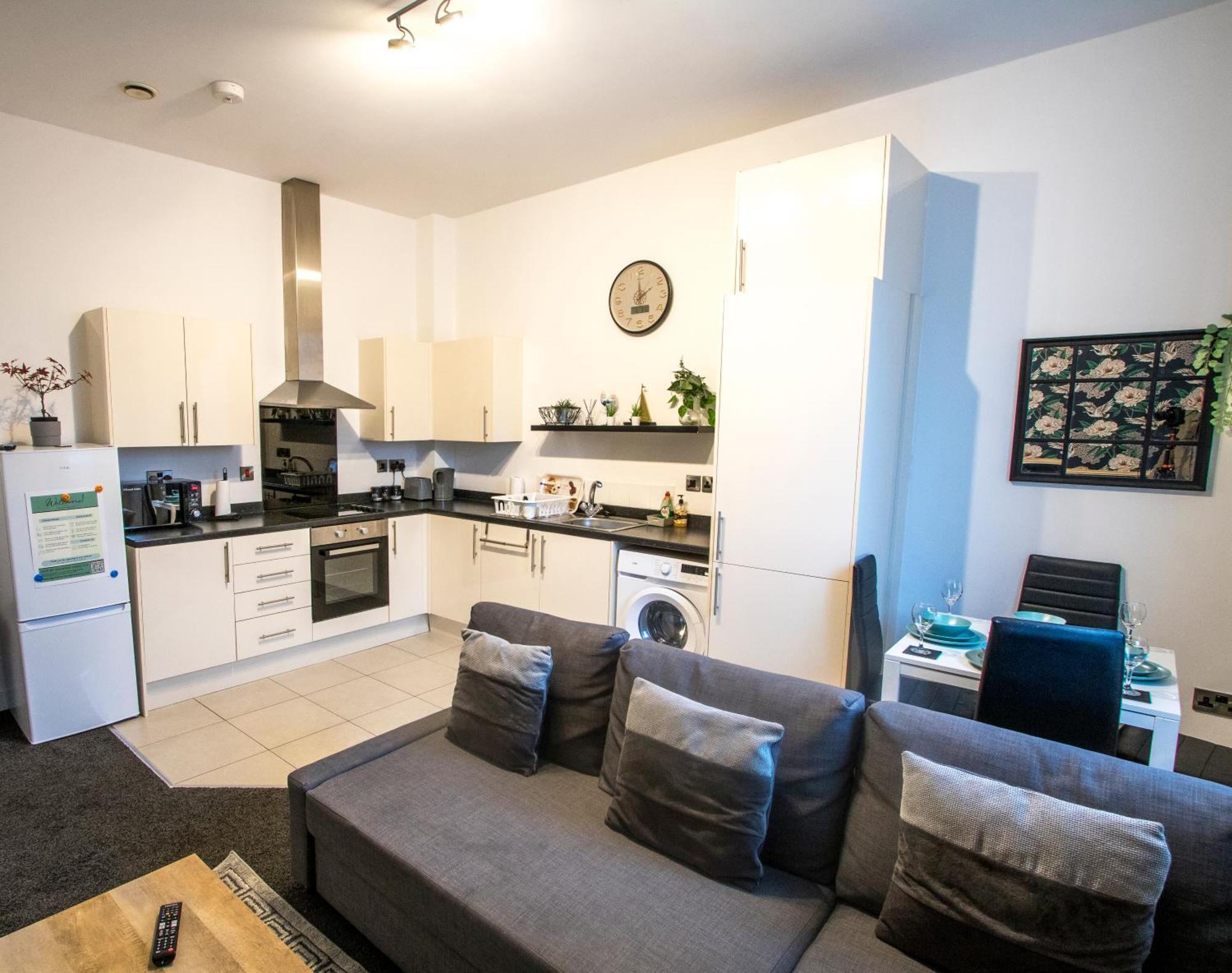 Ideal For Groups - Modern 2 Bedroom Apartment - Free Parking, Transit Links, Close To Stadiums Манчестер Екстер'єр фото